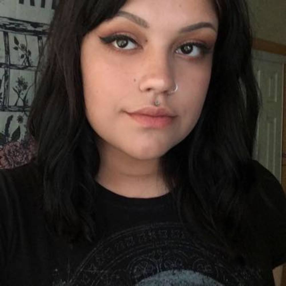 Meet your Posher, Ana